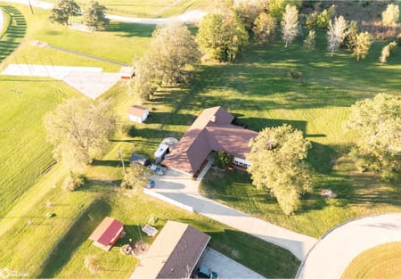 Chariton, IA 50049 Lucas County