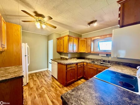 Oskaloosa, IA 52577 Mahaska County