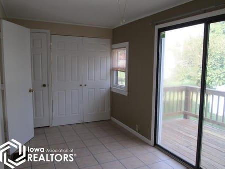 Chariton, IA 50049 Lucas County