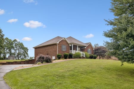 Lafayette, TN 37083 Macon County