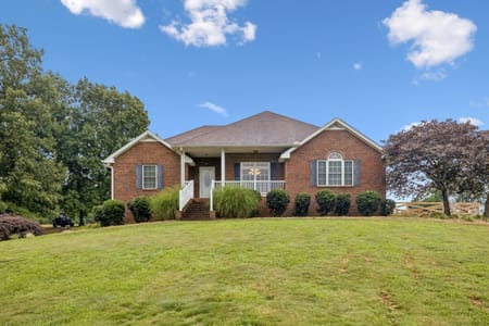 Lafayette, TN 37083 Macon County