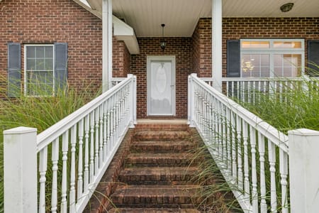 Lafayette, TN 37083 Macon County