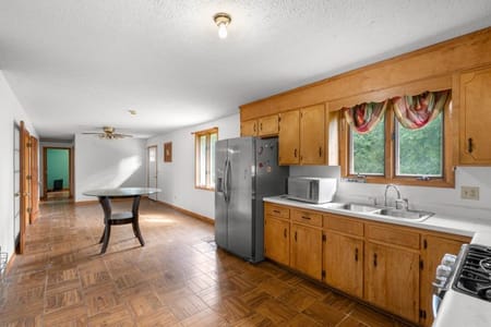 Centerville, TN 37033 Hickman County