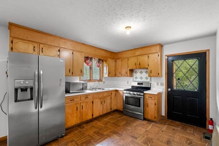 Centerville, TN 37033 Hickman County