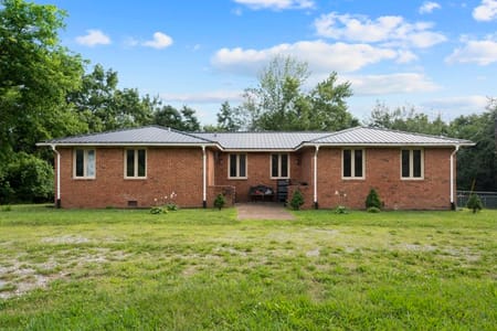 Centerville, TN 37033 Hickman County