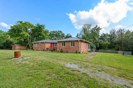 Centerville, TN 37033 Hickman County