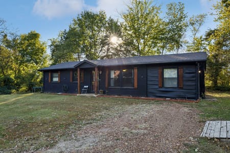 Erin, TN 37061 Houston County