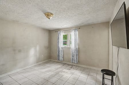 Hopkinsville, KY 42240 Christian County