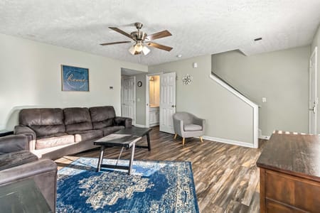 Versailles, KY 40383 Woodford County