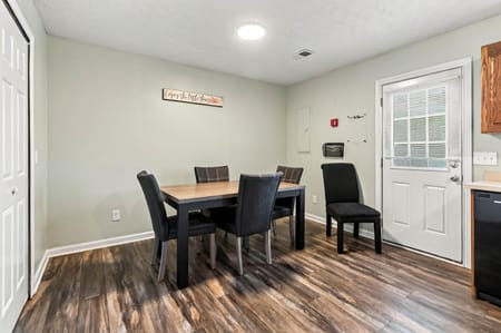 Versailles, KY 40383 Woodford County