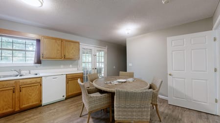 Grand Rivers, KY 42045 Livingston County