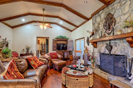Lakemont, GA 30552 Rabun County