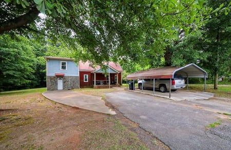 Hartwell, GA 30643 Hart County