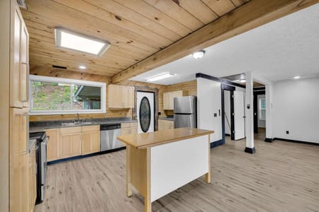Clarkesville, GA 30523 Habersham County