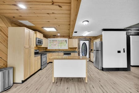 Clarkesville, GA 30523 Habersham County