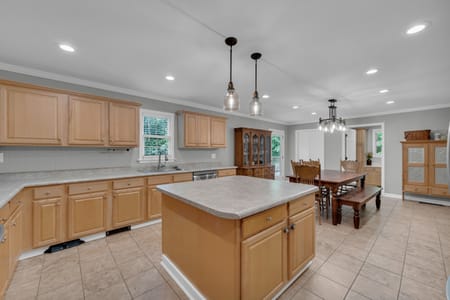 Toccoa, GA 30577 Stephens County
