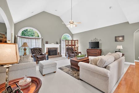 Hoschton, GA 30548 Barrow County