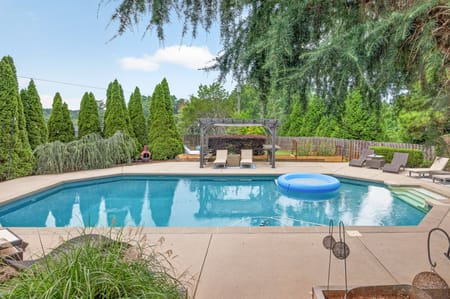 Flowery Branch, GA 30542 Hall County