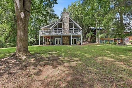 Toccoa, GA 30577 Stephens County