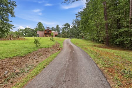 Toccoa, GA 30577 Stephens County