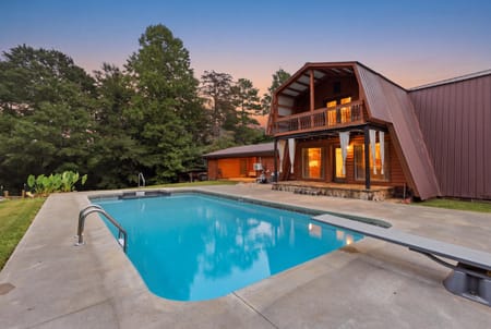Toccoa, GA 30577 Stephens County