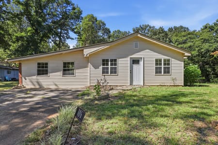 Clarkesville, GA 30523 Habersham County