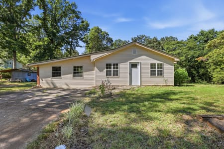 Clarkesville, GA 30523 Habersham County