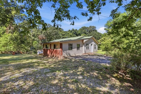 Clarkesville, GA 30523 Habersham County