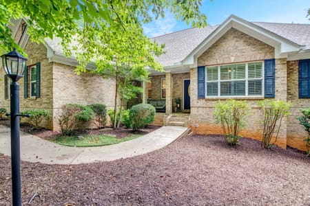Clarkesville, GA 30523 Habersham County