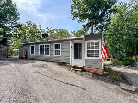 Cleveland, GA 30528 White County