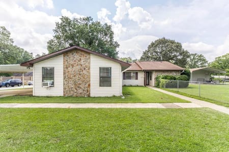 Centerville, GA 31028 Houston County
