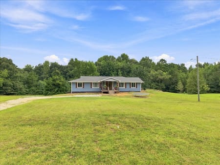 Lavonia, GA 30553 Hart County