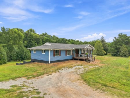 Lavonia, GA 30553 Hart County