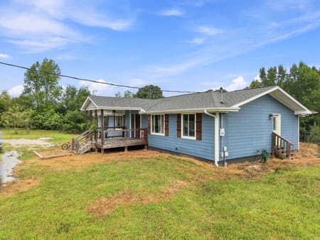 Lavonia, GA 30553 Hart County