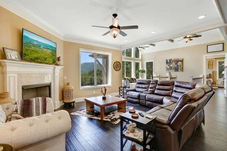 Hiawassee, GA 30546 Towns County