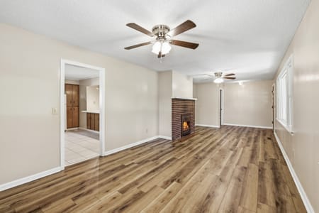 Toccoa, GA 30577 Stephens County