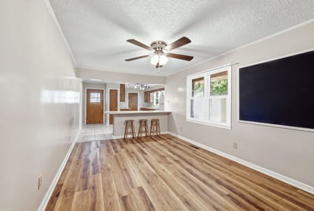 Toccoa, GA 30577 Stephens County