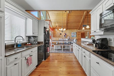 Sky Valley, GA 30537 Rabun County