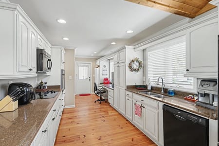 Sky Valley, GA 30537 Rabun County