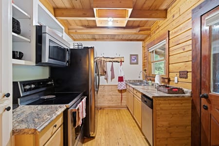 Clarkesville, GA 30523 Habersham County