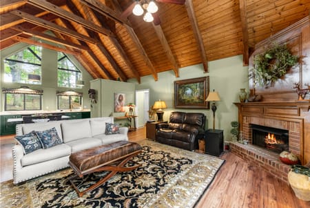 Clarkesville, GA 30523 Habersham County