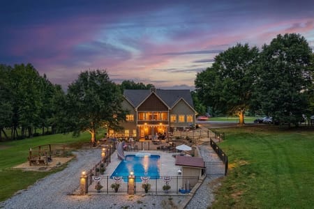 Cleveland, GA 30528 White County