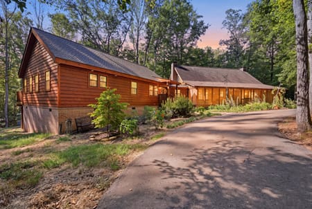 Toccoa, GA 30577 Stephens County