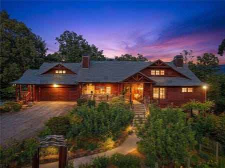 Clarkesville, GA 30523 Habersham County