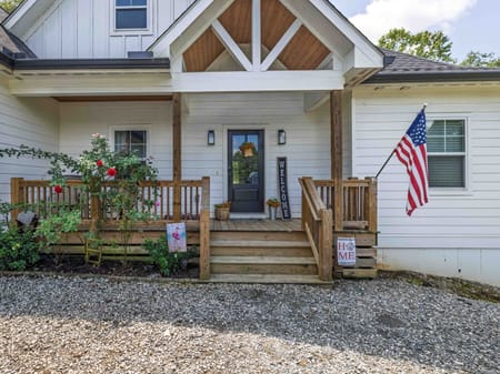 Clarkesville, GA 30523 Habersham County