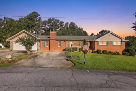 Toccoa, GA 30577 Stephens County