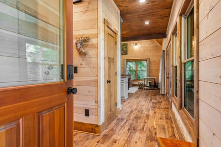 Clarkesville, GA 30523 Habersham County