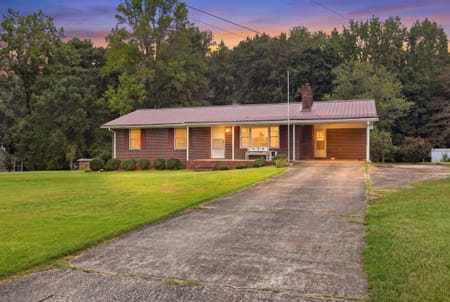 Toccoa, GA 30577 Stephens County