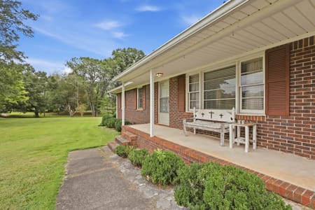 Toccoa, GA 30577 Stephens County