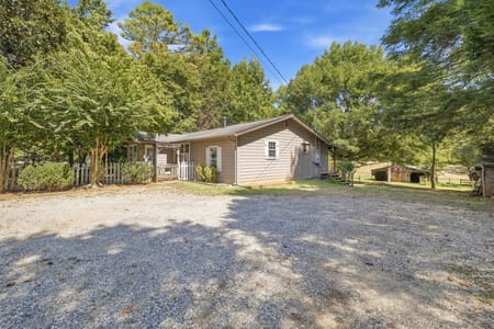 Demorest, GA 30535 Habersham County